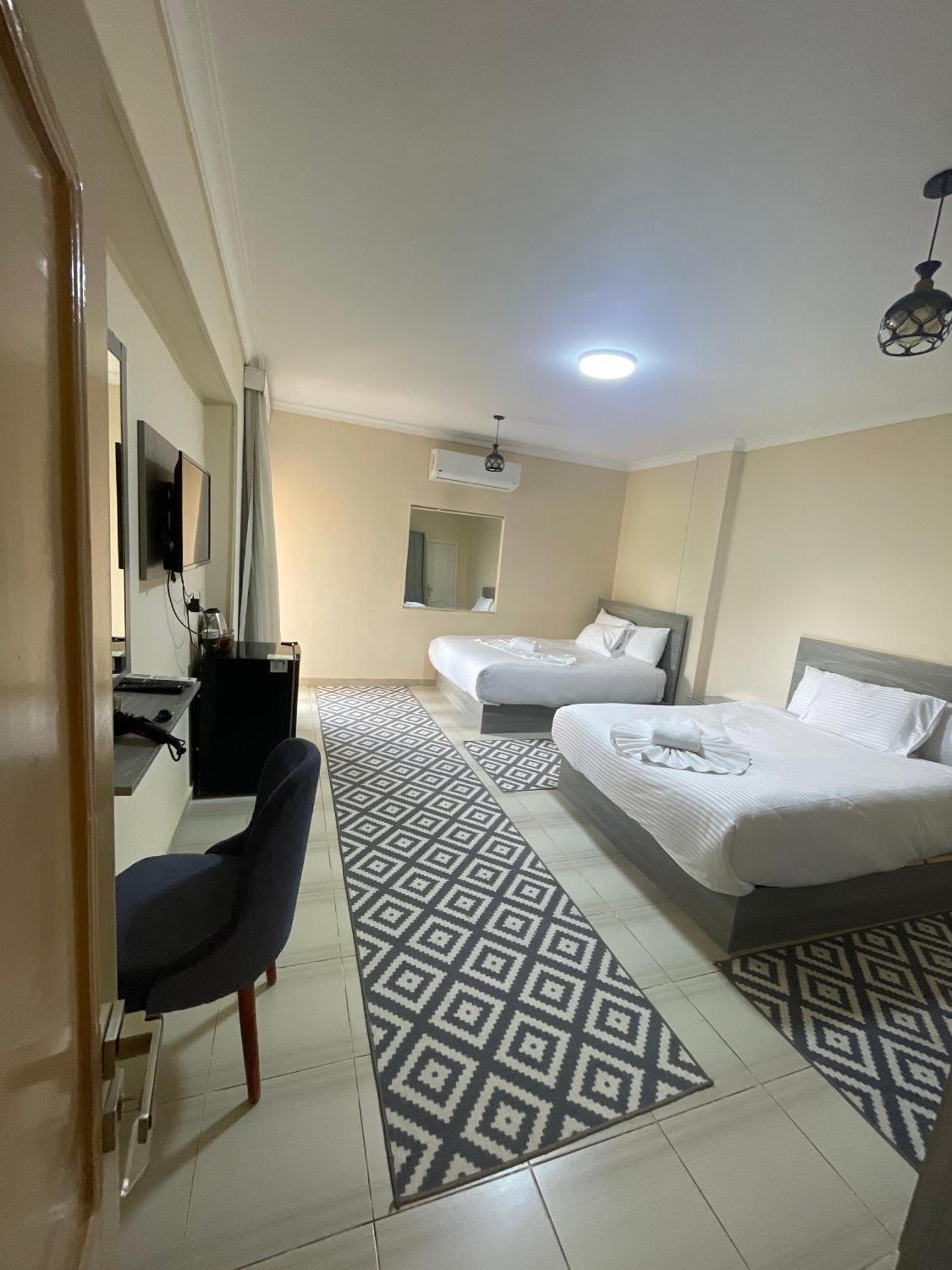 Glamour Pyramids View Kafrat al Jabal Luaran gambar